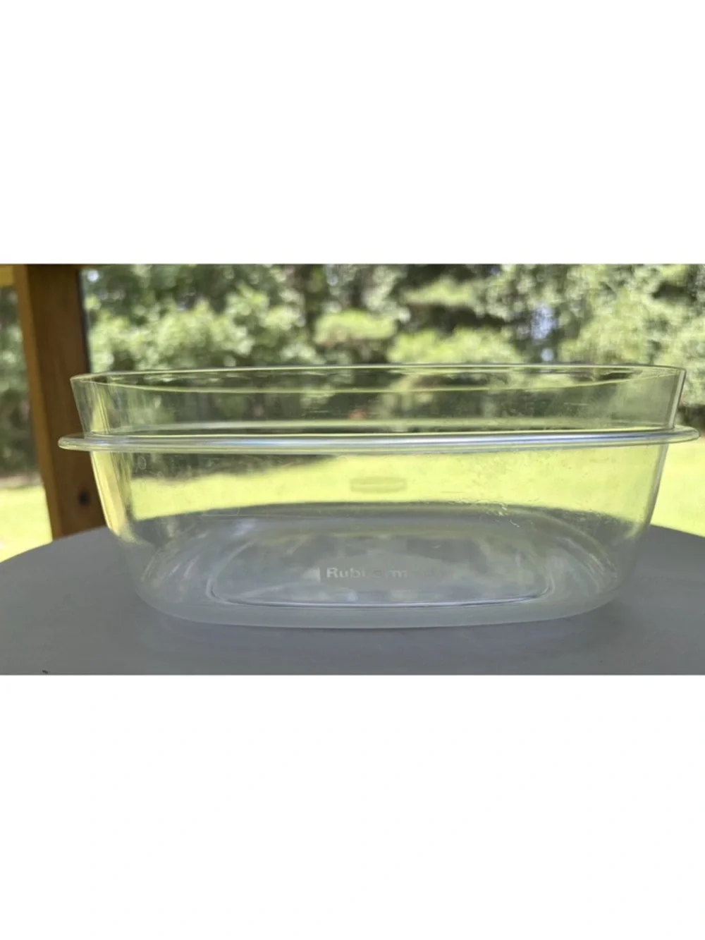 Rubbermaid Clear Premier 9 Cup Storage Container & Black Lid FG 7H78